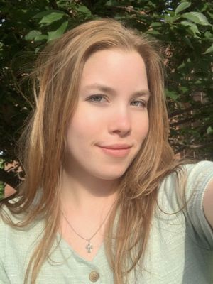 Elaina, 20
