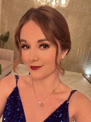 Maria Fernanda, 26