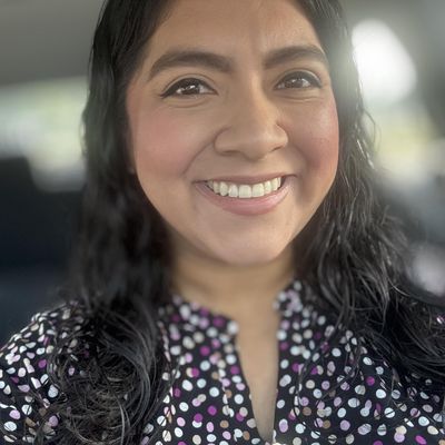 Yvette, 35