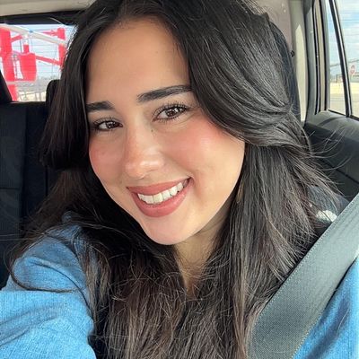 Hannah, 28