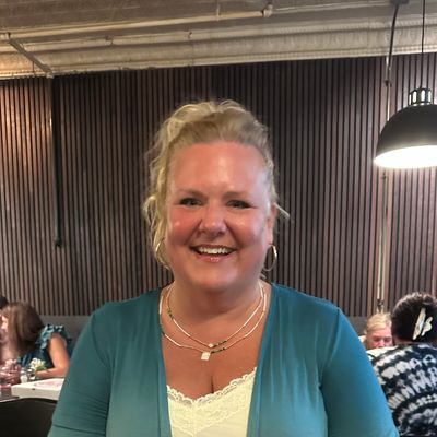 Kelli, 54
