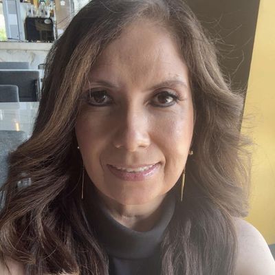 Estelle, 51