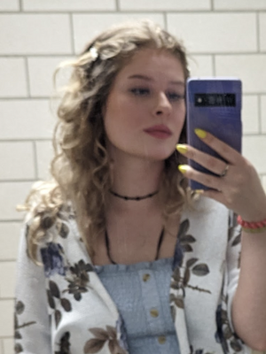 Anna, 24