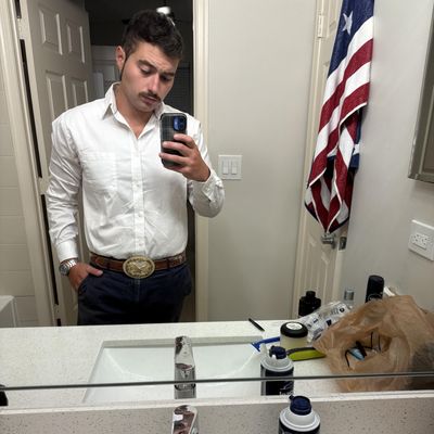Ronan, 26