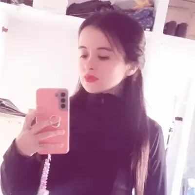 Sofia, 28