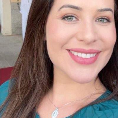 Fernanda, 37