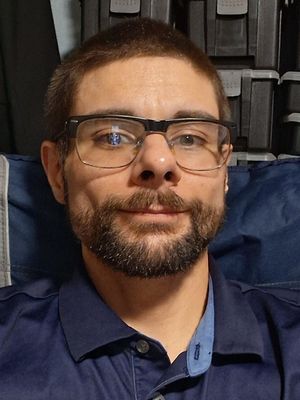 Charles, 33