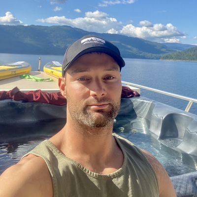 Tanner, 31