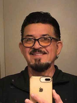 Marcos, 47