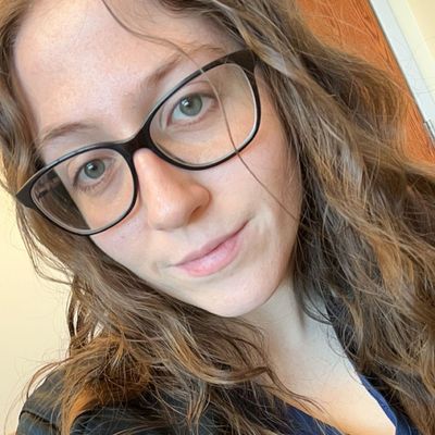 Jenna, 28