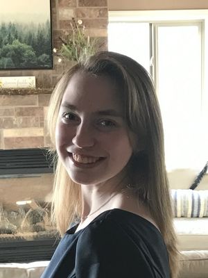 Anna, 19