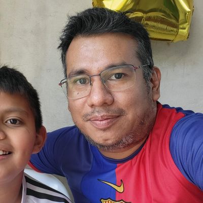 Carlos, 43
