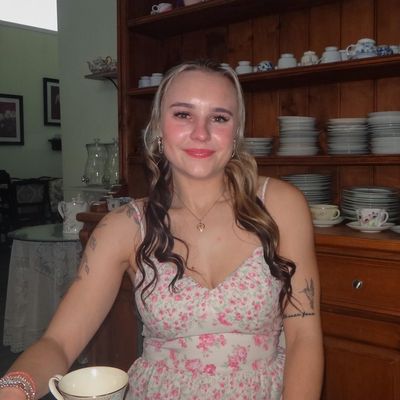 Joselyn, 21