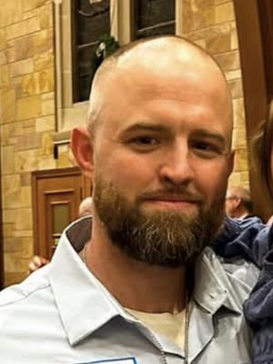 Otis, 35