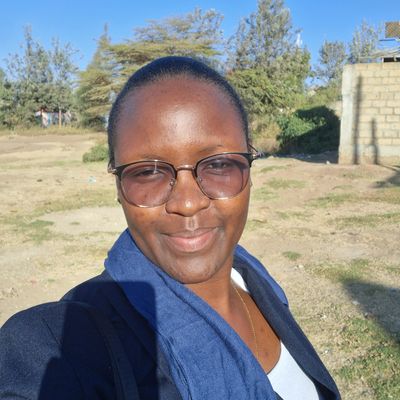 Winnie, 32