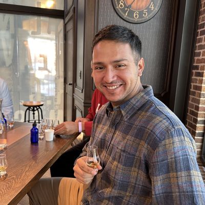 Daniel, 31