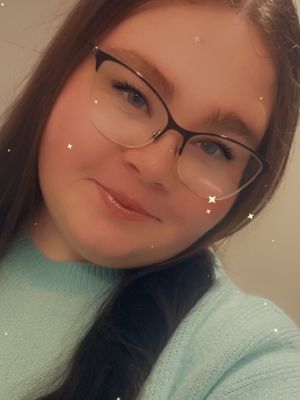 Samantha, 20