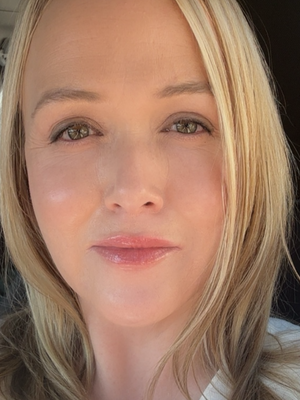 Isabella, 49