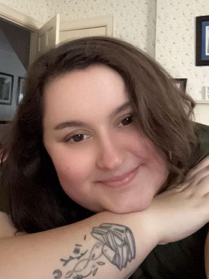 Emma, 26