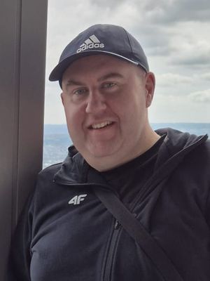 Kamil, 37