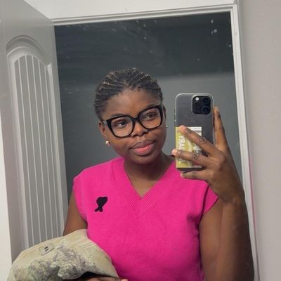Charlie, 22