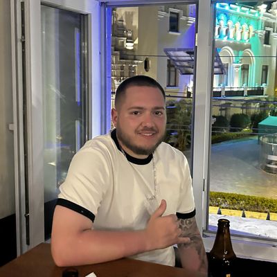 Emanoel, 28