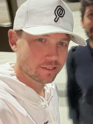 Robbie, 38