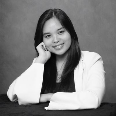 Maryvonne, 25