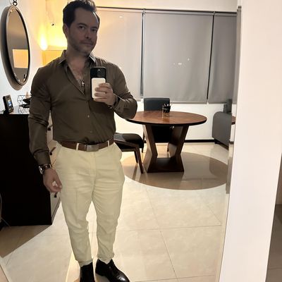 Armando, 42