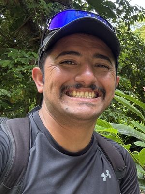 Antonio, 32