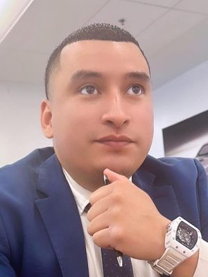 Jose, 34