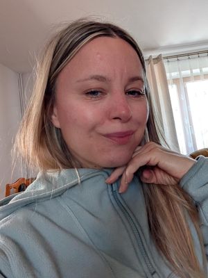Magda, 45