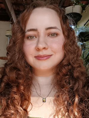 Alice, 28