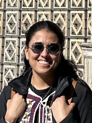 Yadira, 29