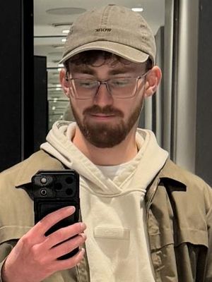 Aidan, 21