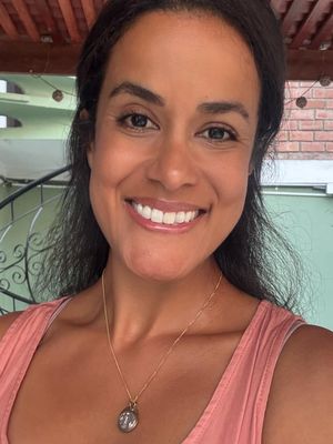 Carmen, 37