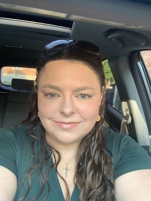 Chelsi, 34