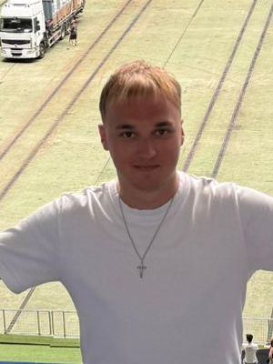 Alex, 21