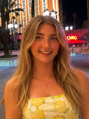 Elizabeth, 19