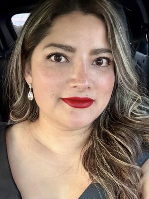 Liz, 38