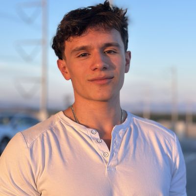 Luis, 23