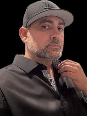 Alejandro, 46