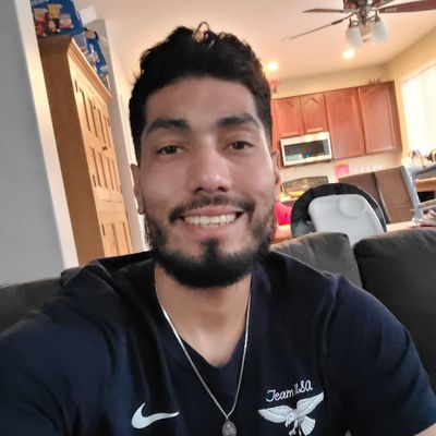 Jorge, 38