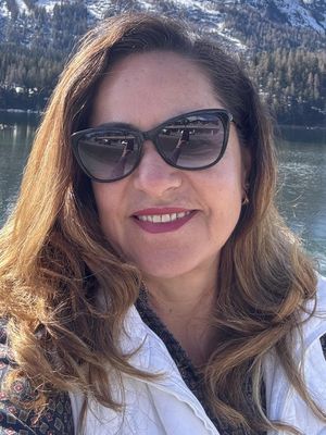 Alejandra, 58