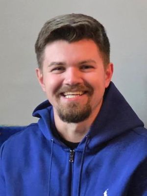 Alex, 26