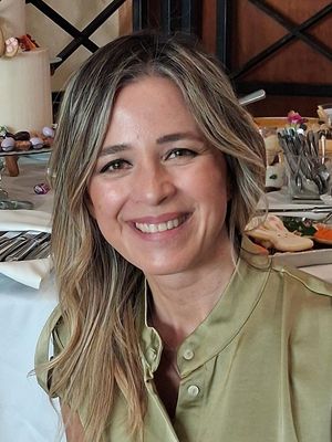 Cristina, 45