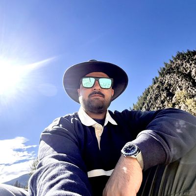 Angelo, 37