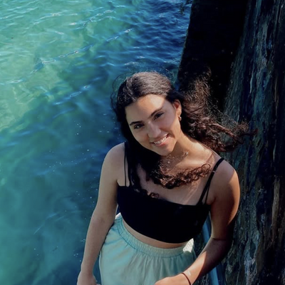 Cristi, 24