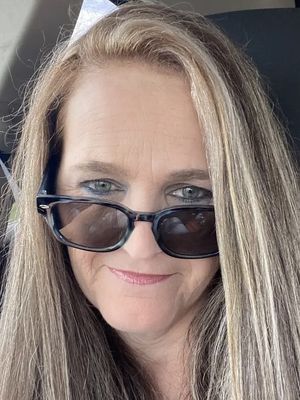 Nichole, 52