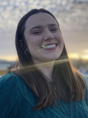 Elisabeth, 23